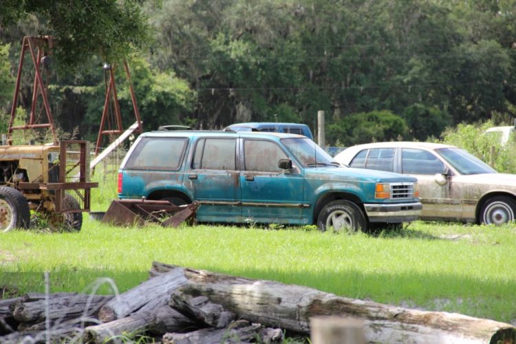 green Ford Explorer